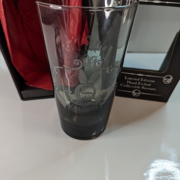 Living Dead Dolls by Mezco - Eggzorcist - Limited Edition 252/666 Etched Glass - Picture 8 of 11